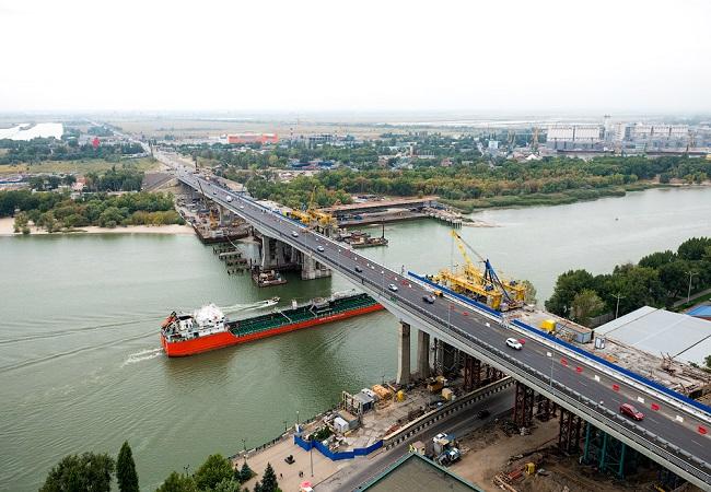 Пьяный мужчина прыгнул в Дон с Ворошиловского моста